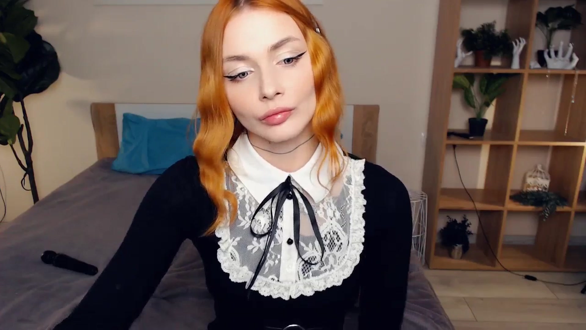 Gallery image thumbnail from STEs_Lover's myfreecams stream on, 12/17/2023, 24:52 image 9 of 20