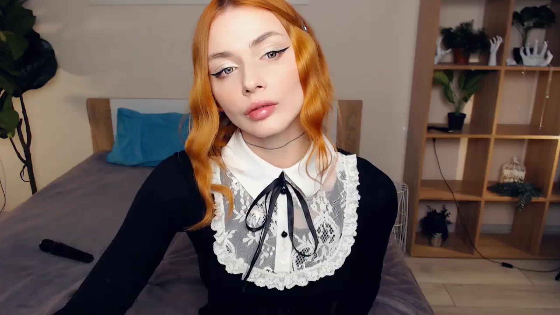 Gallery image thumbnail from STEs_Lover's myfreecams stream on, 12/17/2023, 24:52 image 8 of 20