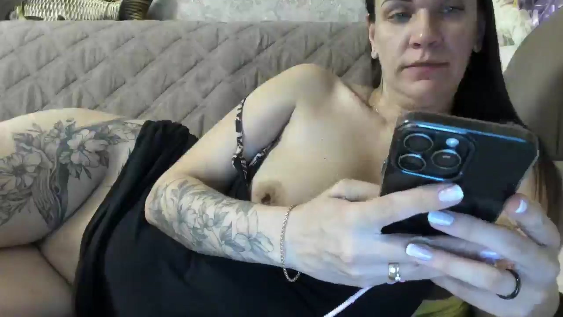 Gallery image thumbnail from SUNNyKiss_'s myfreecams stream on, 05/01/2026, 20:06 image 5 of 20