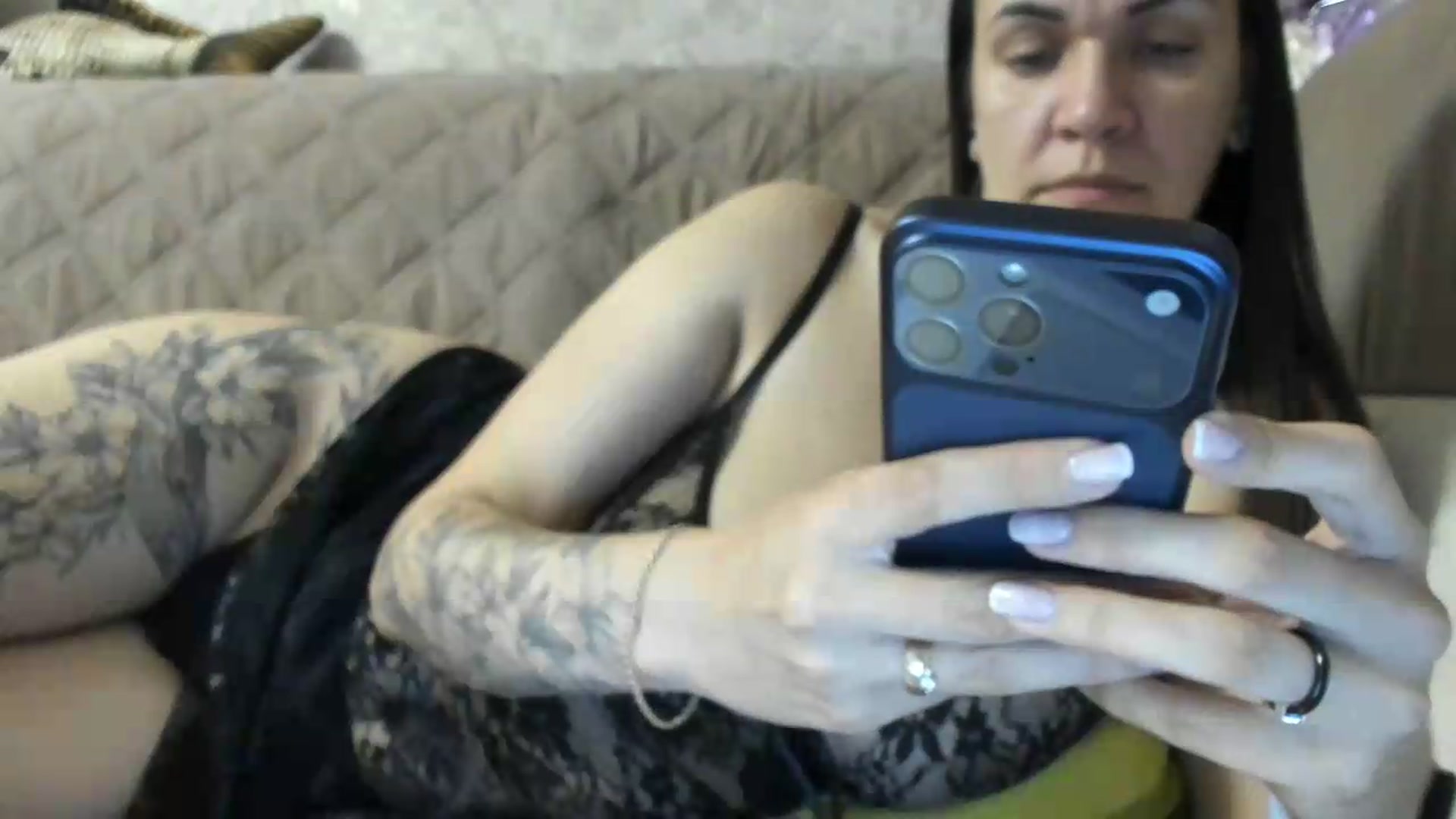 Gallery image thumbnail from SUNNyKiss_'s myfreecams stream on, 05/17/2026, 21:20 image 17 of 20