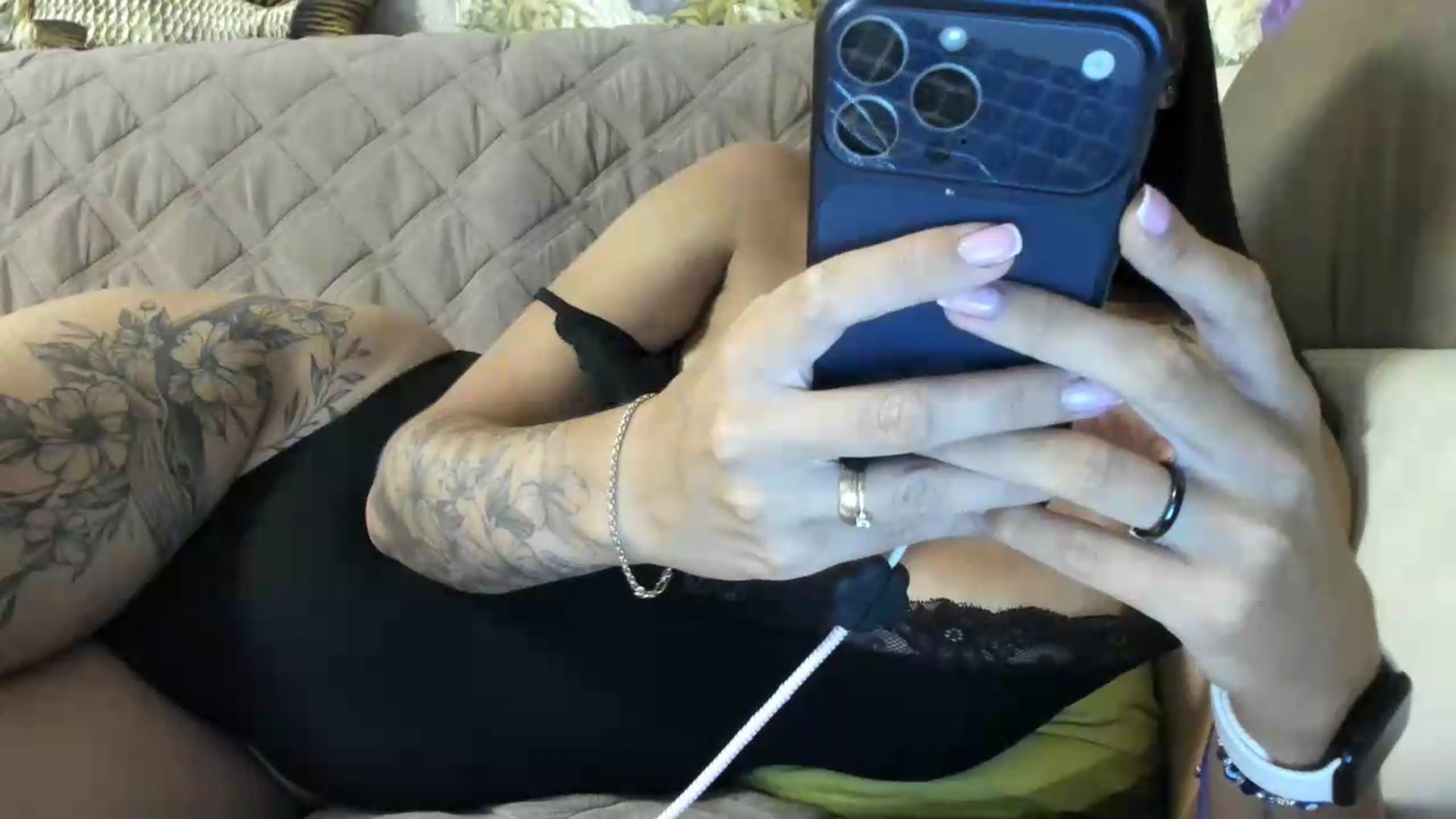 Gallery image thumbnail from SUNNyKiss_'s myfreecams stream on, 06/09/2026, 20:08 image 10 of 20