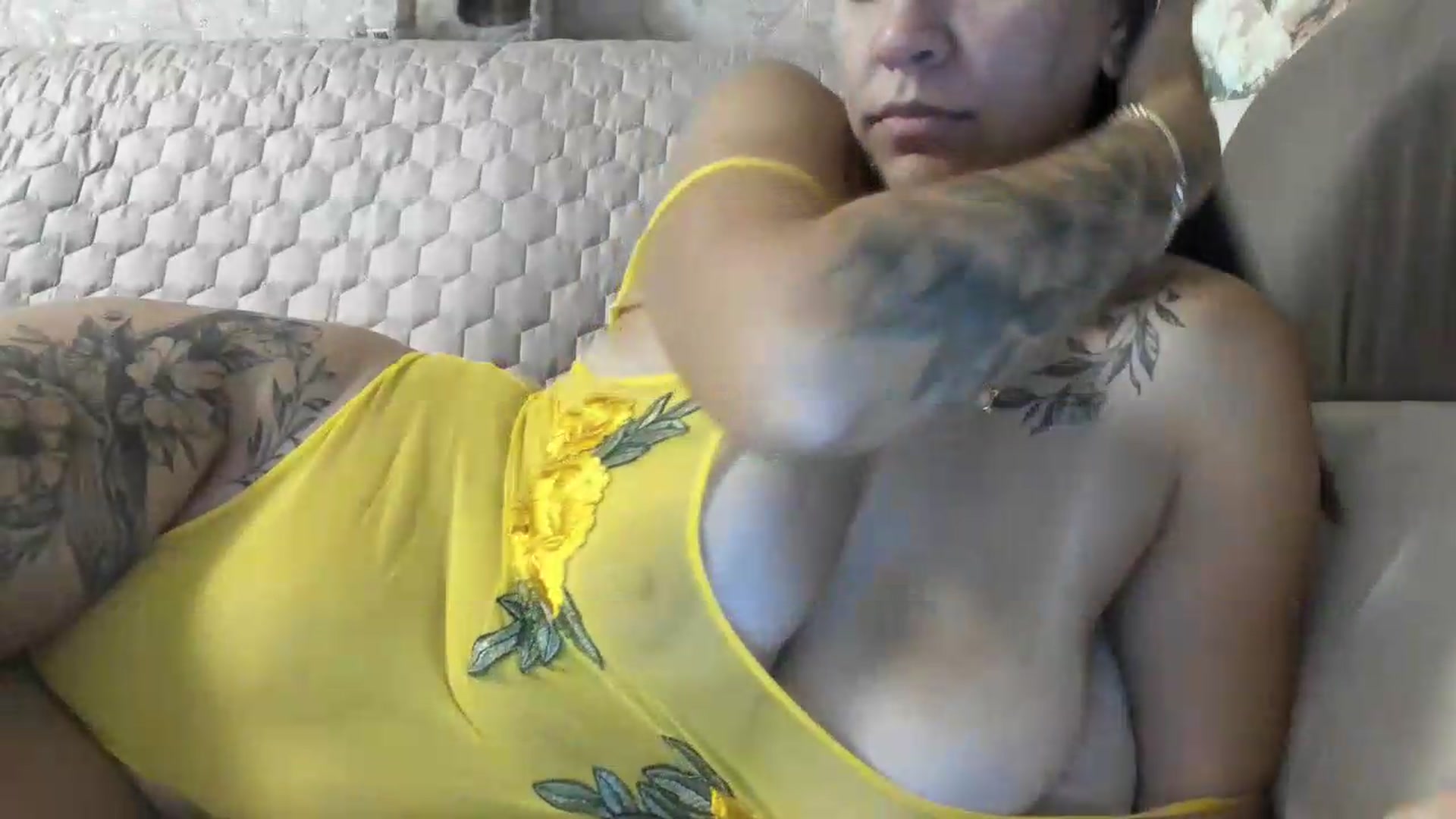 Gallery image thumbnail from SUNNyKiss_'s myfreecams stream on, 06/28/2026, 20:27 image 10 of 20