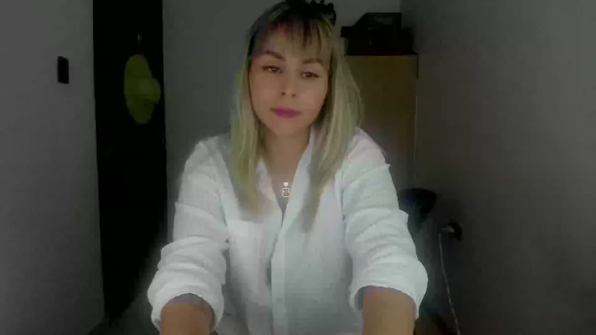 Gallery image thumbnail from SUSYBALE's myfreecams stream on, 07/04/2023, 21:13 image 11 of 20