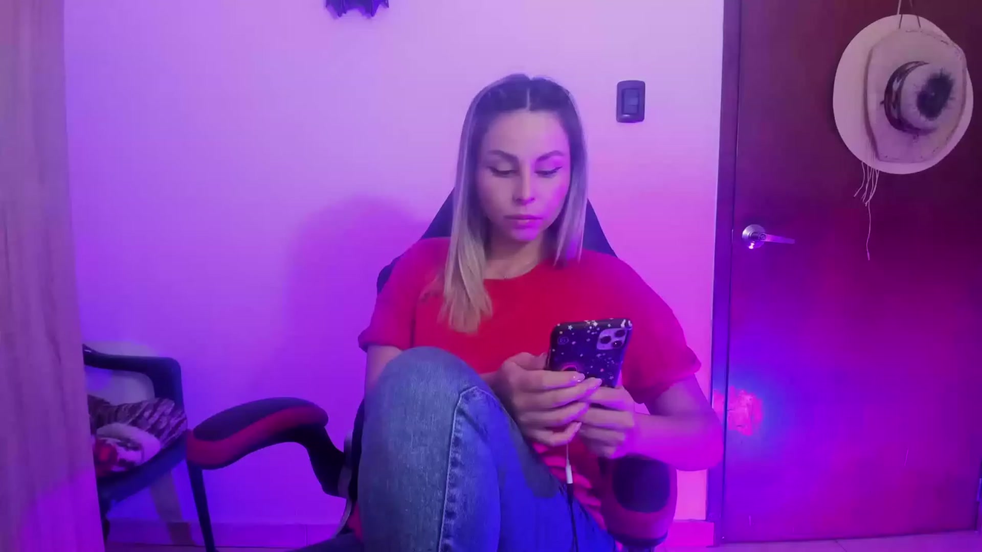Gallery image thumbnail from SUSYBALE's myfreecams stream on, 07/18/2023, 21:20 image 6 of 20