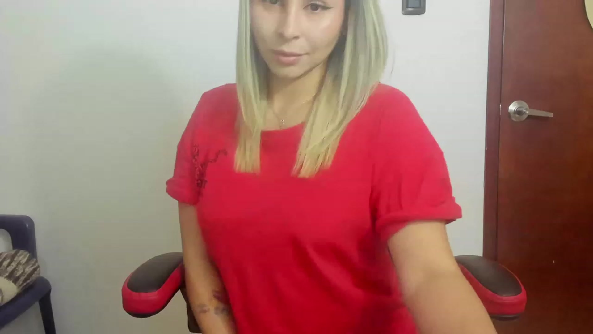 Gallery image thumbnail from SUSYBALE's myfreecams stream on, 07/18/2023, 21:20 image 18 of 20