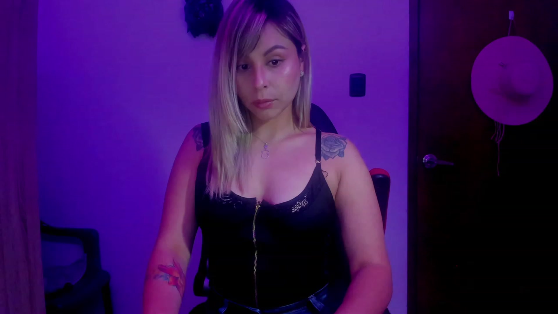 Gallery image thumbnail from SUSYBALE's myfreecams stream on, 07/25/2023, 19:30 image 9 of 20