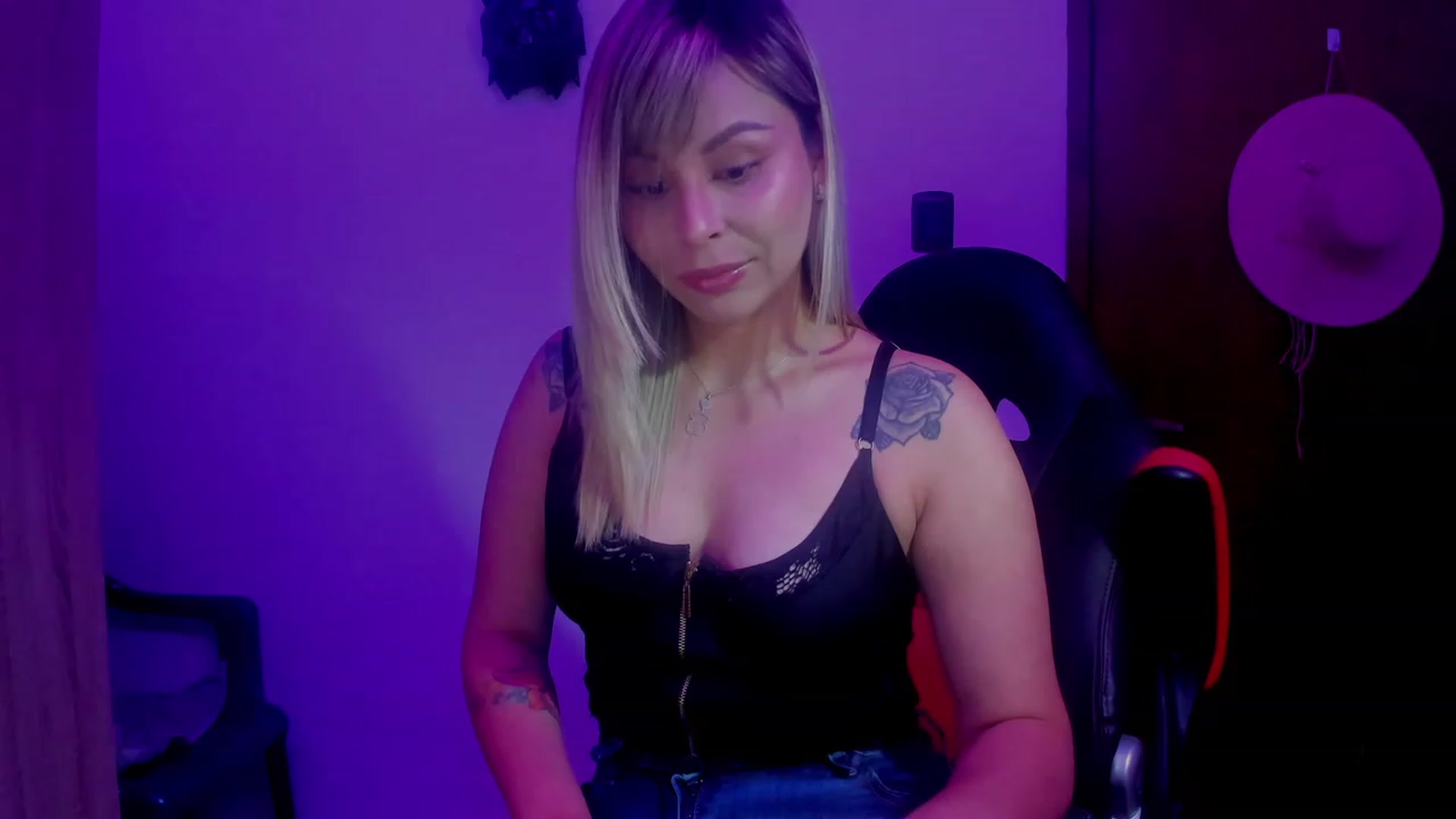 Gallery image thumbnail from SUSYBALE's myfreecams stream on, 07/25/2023, 19:30 image 4 of 20