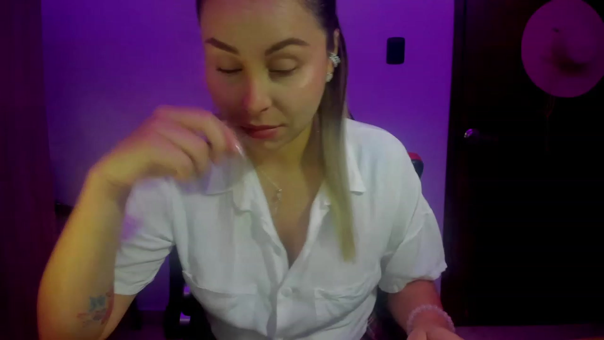 Gallery image thumbnail from SUSYBALE's myfreecams stream on, 07/26/2023, 23:30 image 14 of 20