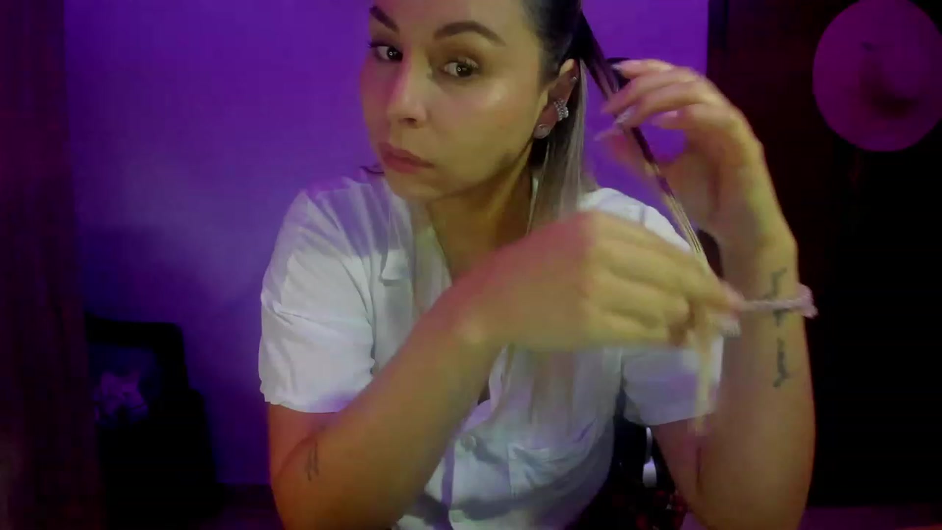 Gallery image thumbnail from SUSYBALE's myfreecams stream on, 07/26/2023, 23:30 image 16 of 20
