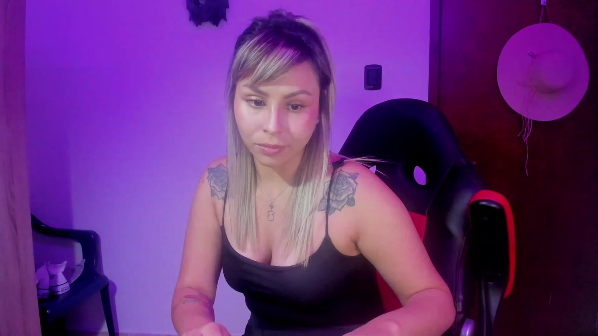 Gallery image thumbnail from SUSYBALE's myfreecams stream on, 07/28/2023, 24:18 image 3 of 20