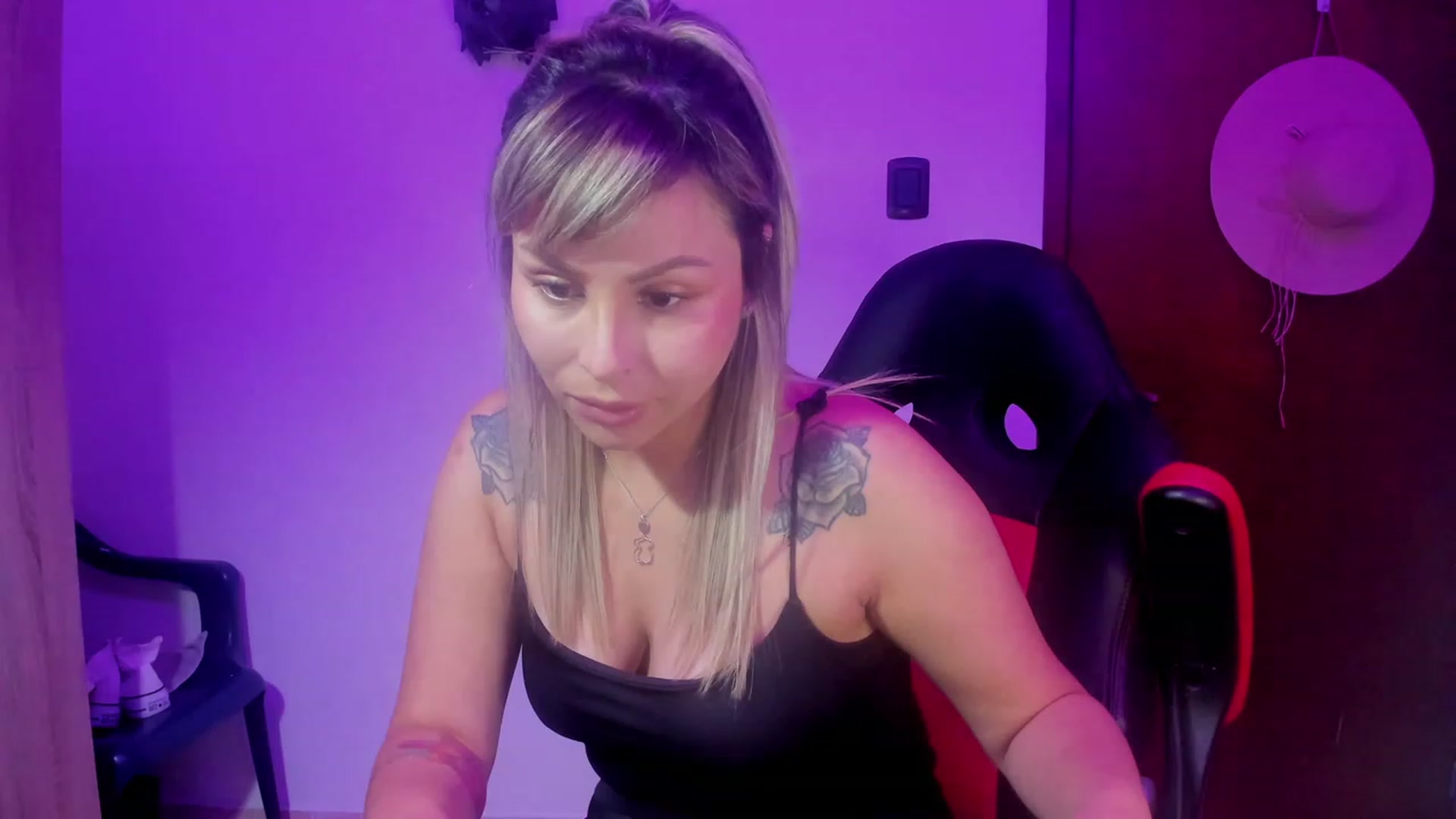 Gallery image thumbnail from SUSYBALE's myfreecams stream on, 07/28/2023, 24:18 image 2 of 20