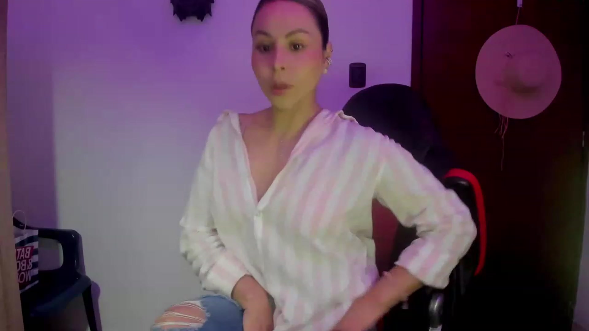 Gallery image thumbnail from SUSYBALE's myfreecams stream on, 07/29/2023, 15:55 image 10 of 20