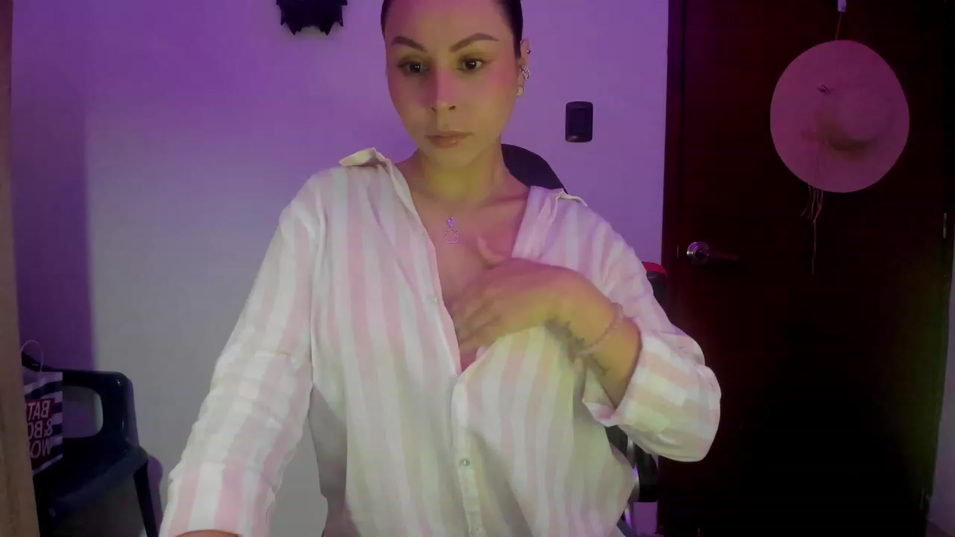Gallery image thumbnail from SUSYBALE's myfreecams stream on, 07/29/2023, 15:55 image 8 of 20