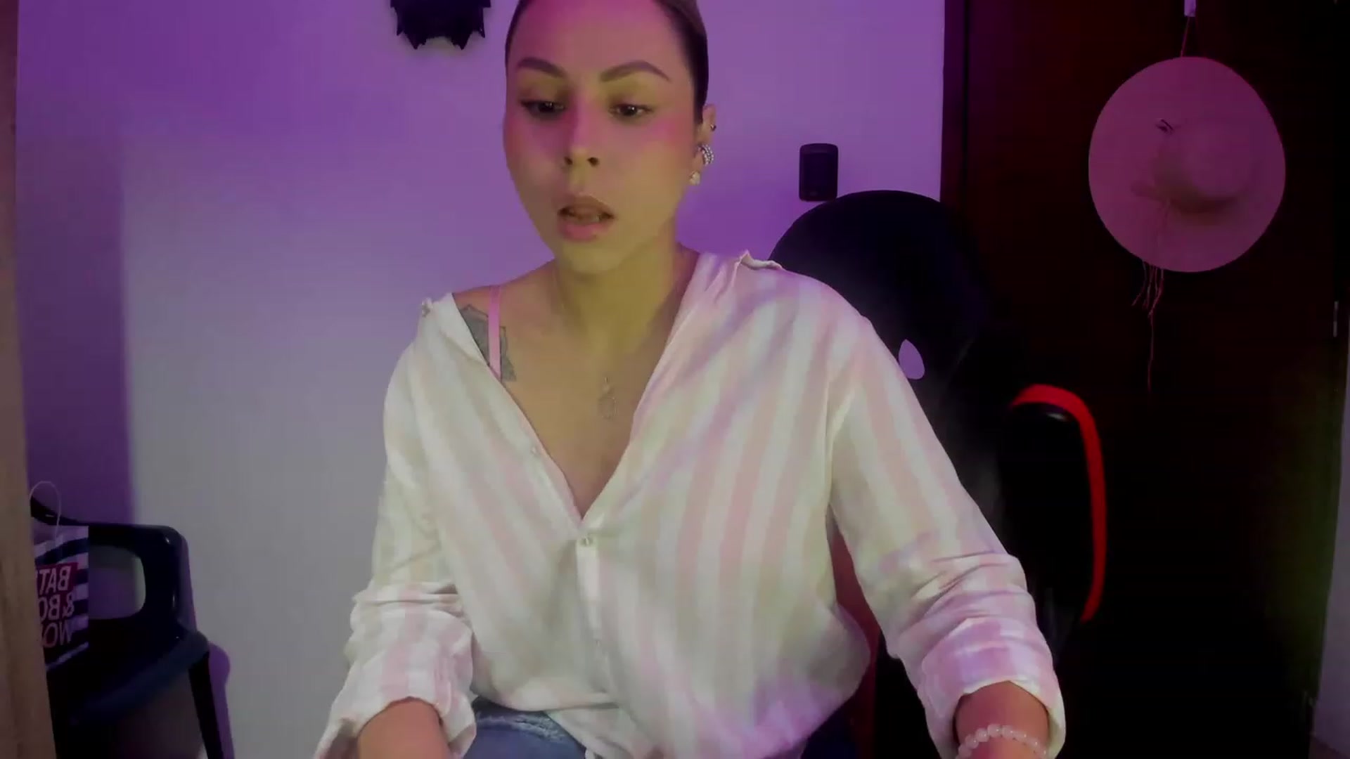 Gallery image thumbnail from SUSYBALE's myfreecams stream on, 07/29/2023, 15:55 image 14 of 20