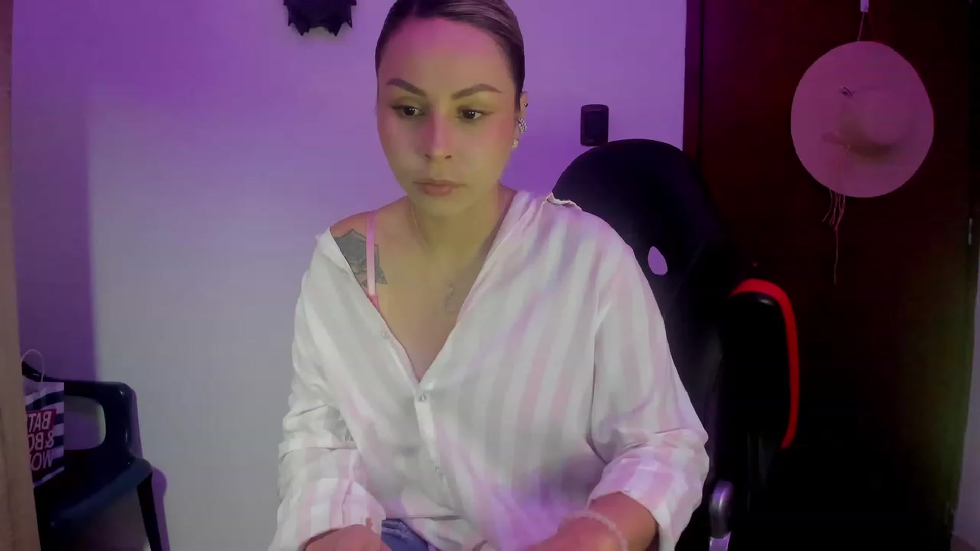 Gallery image thumbnail from SUSYBALE's myfreecams stream on, 07/29/2023, 15:55 image 18 of 20