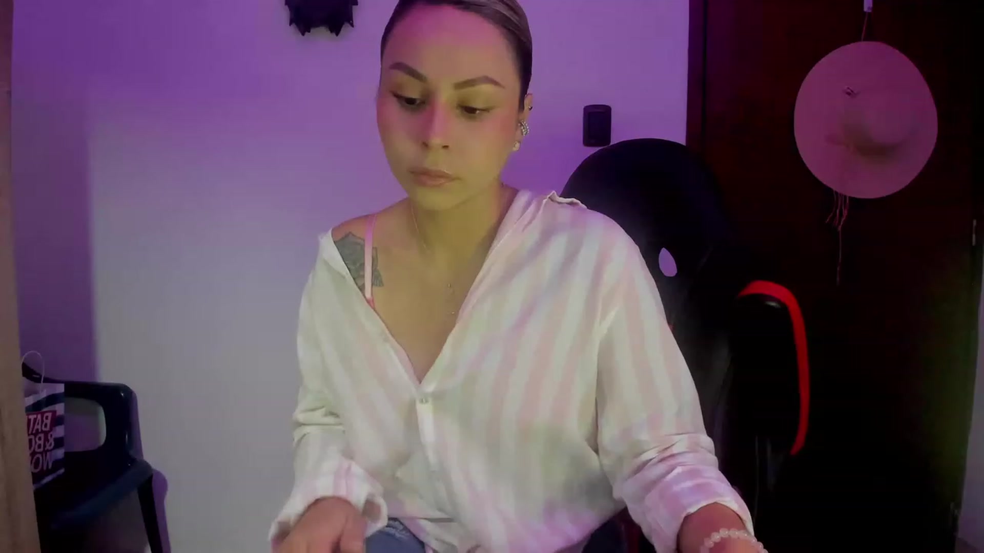 Gallery image thumbnail from SUSYBALE's myfreecams stream on, 07/29/2023, 15:55 image 17 of 20