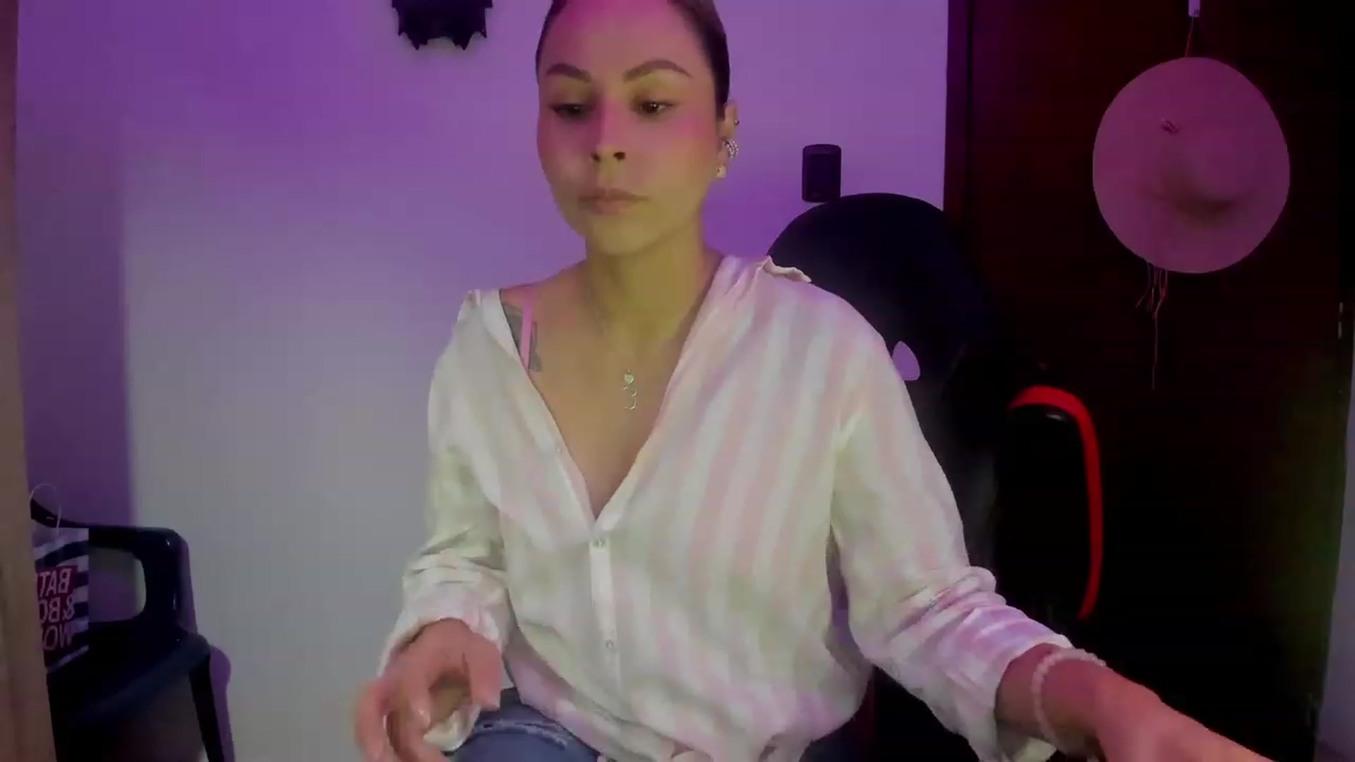 Gallery image thumbnail from SUSYBALE's myfreecams stream on, 07/29/2023, 15:55 image 11 of 20