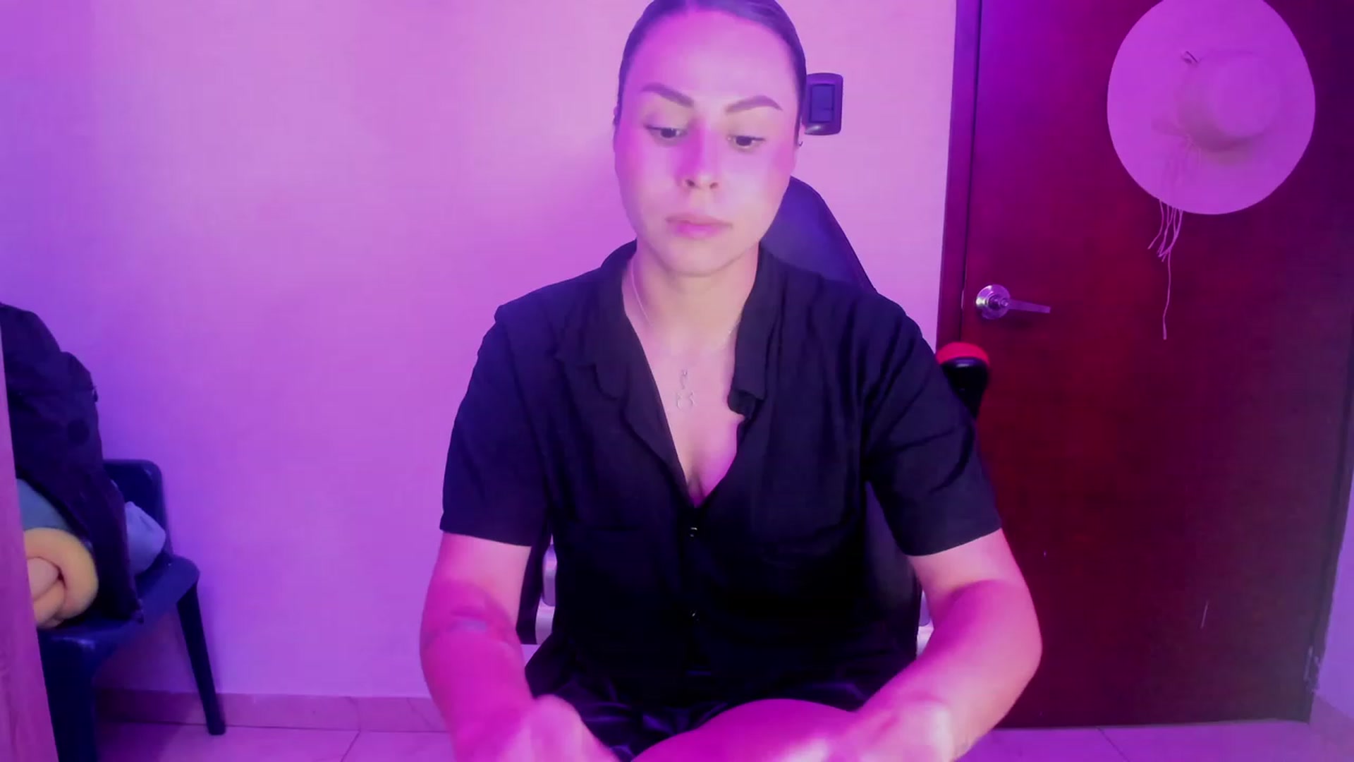 Gallery image thumbnail from SUSYBALE's myfreecams stream on, 08/03/2023, 23:25 image 12 of 20
