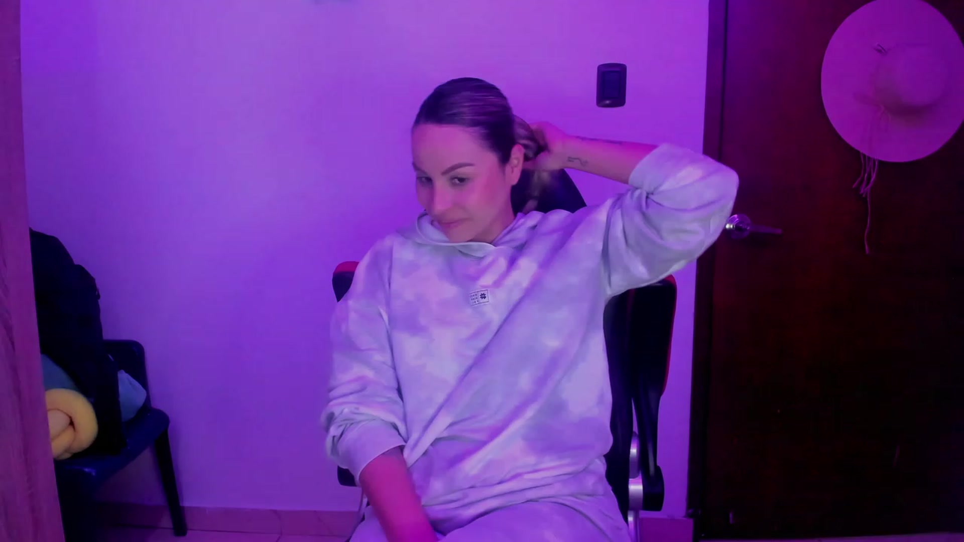 Gallery image thumbnail from SUSYBALE's myfreecams stream on, 08/04/2023, 24:50 image 20 of 20
