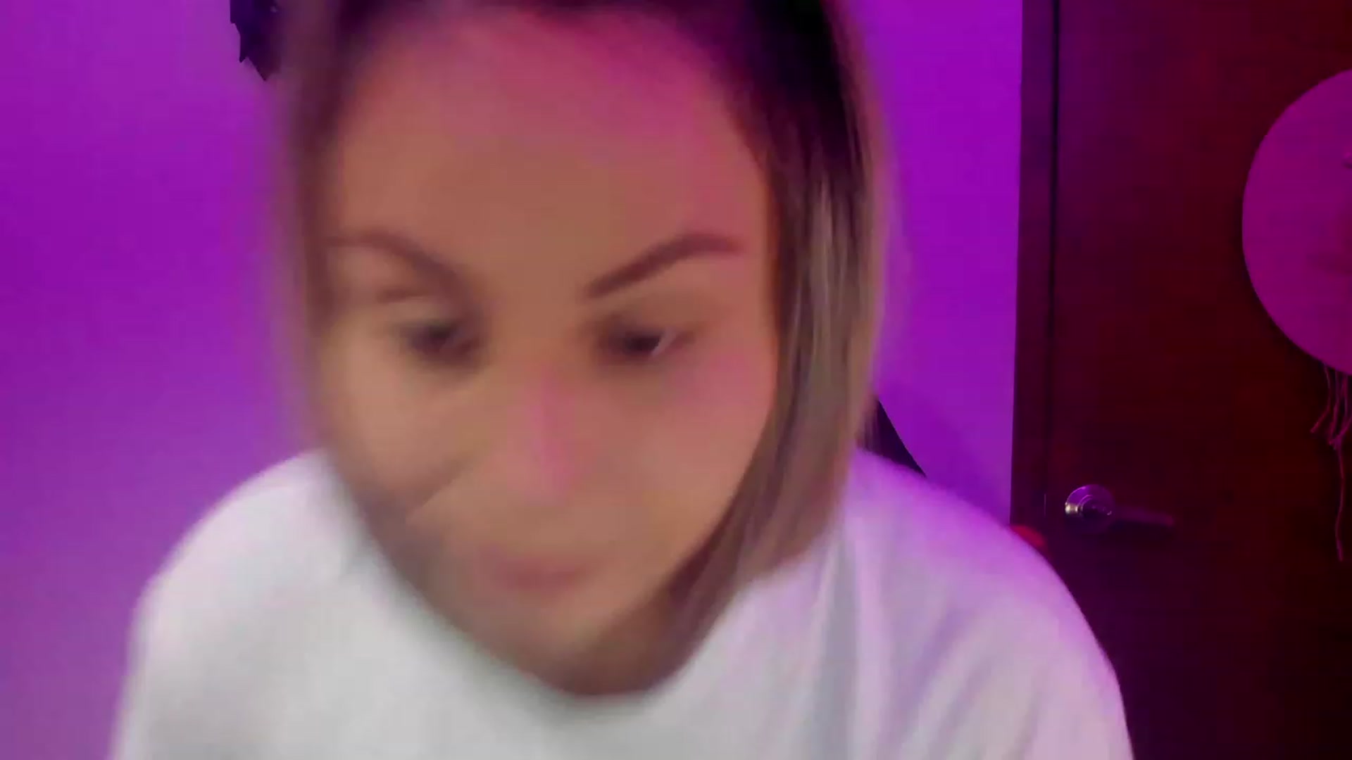 Gallery image thumbnail from SUSYBALE's myfreecams stream on, 08/10/2023, 24:15 image 3 of 20