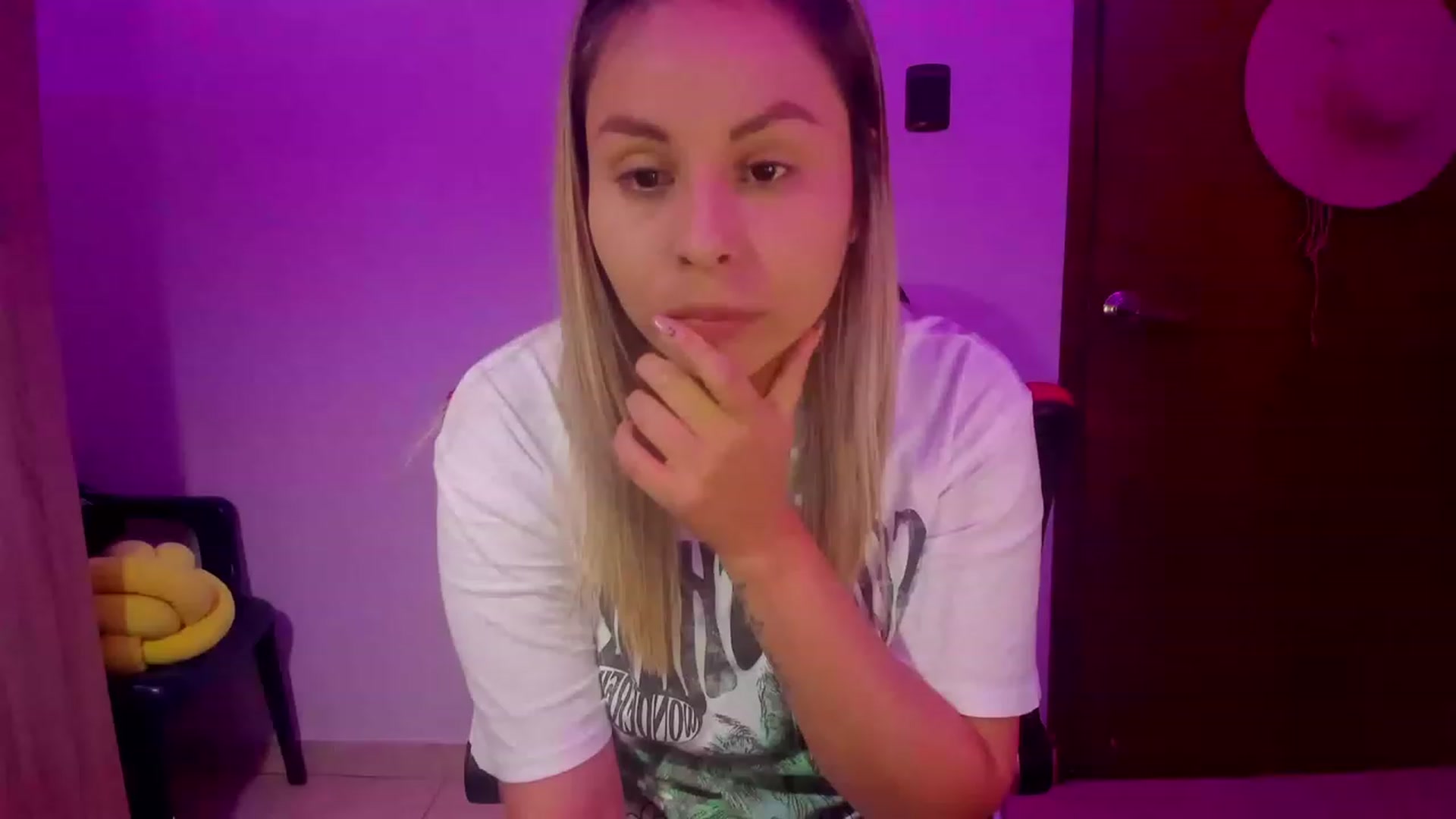Gallery image thumbnail from SUSYBALE's myfreecams stream on, 08/10/2023, 24:15 image 11 of 20