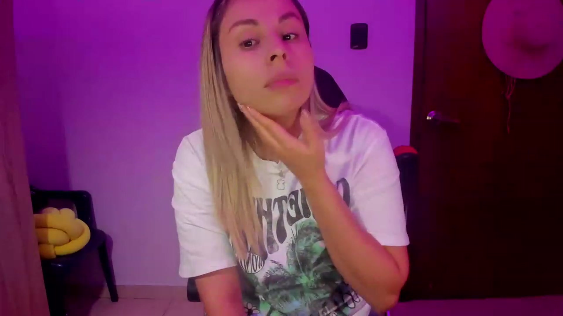 Gallery image thumbnail from SUSYBALE's myfreecams stream on, 08/10/2023, 24:15 image 12 of 20
