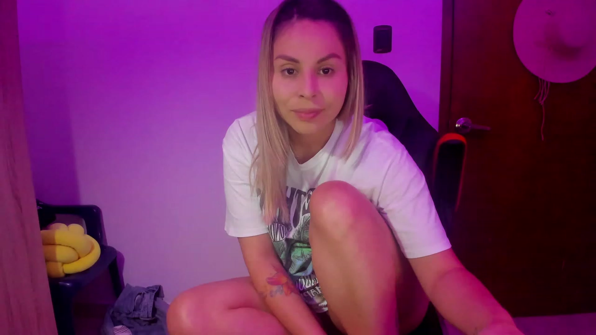 Gallery image thumbnail from SUSYBALE's myfreecams stream on, 08/10/2023, 24:15 image 4 of 20