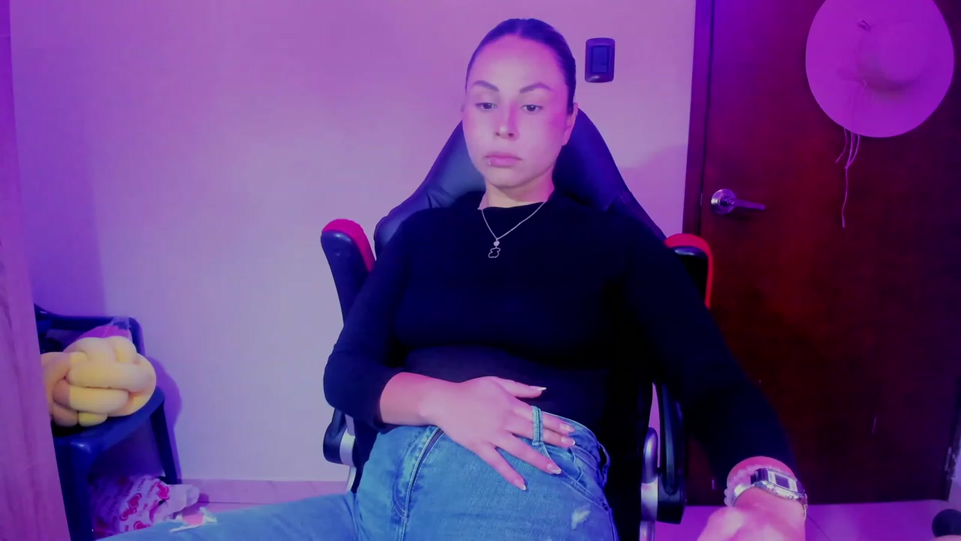 Gallery image thumbnail from SUSYBALE's myfreecams stream on, 08/16/2023, 21:21 image 19 of 20