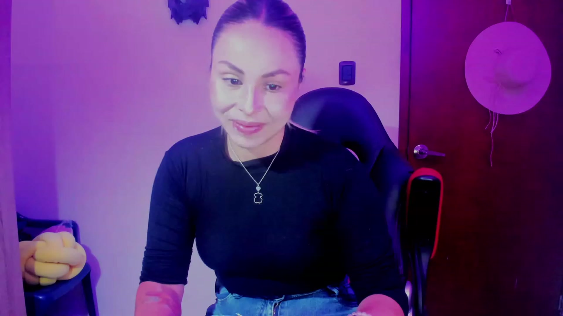 Gallery image thumbnail from SUSYBALE's myfreecams stream on, 08/16/2023, 21:21 image 5 of 20