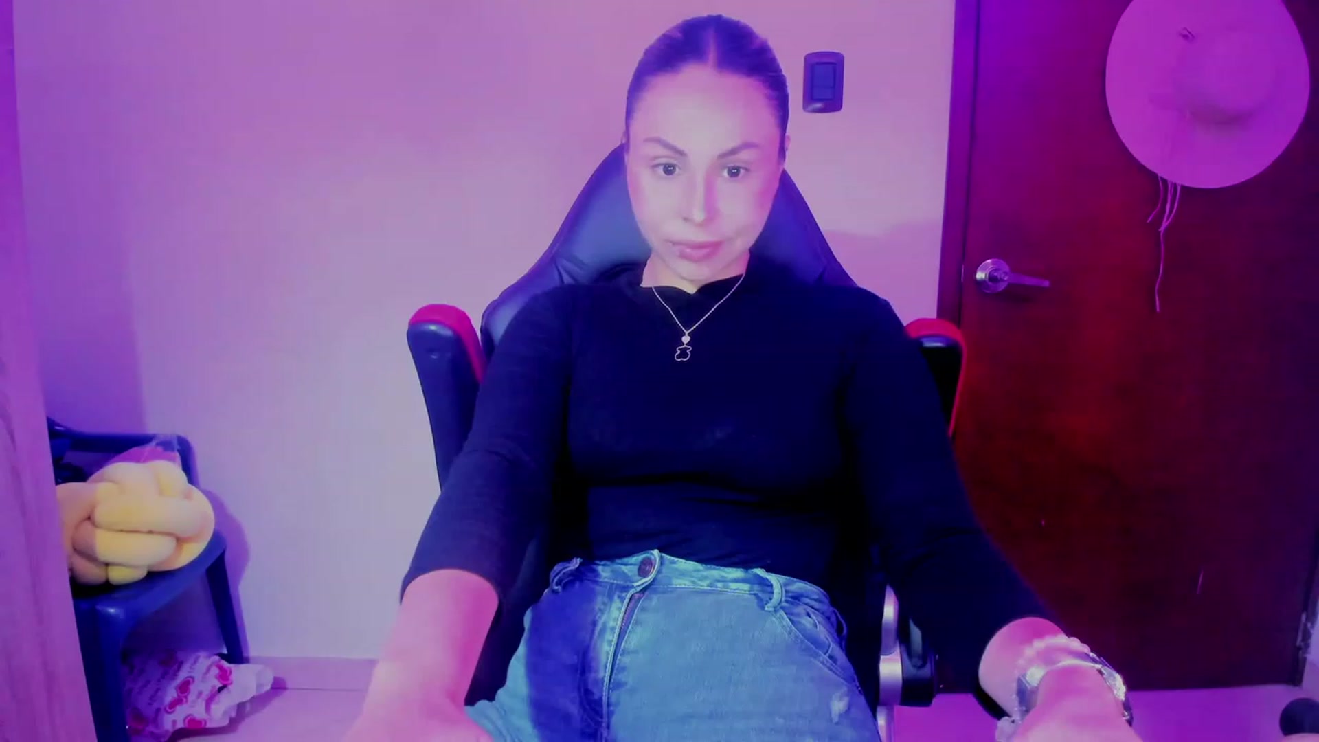 Gallery image thumbnail from SUSYBALE's myfreecams stream on, 08/16/2023, 21:21 image 16 of 20