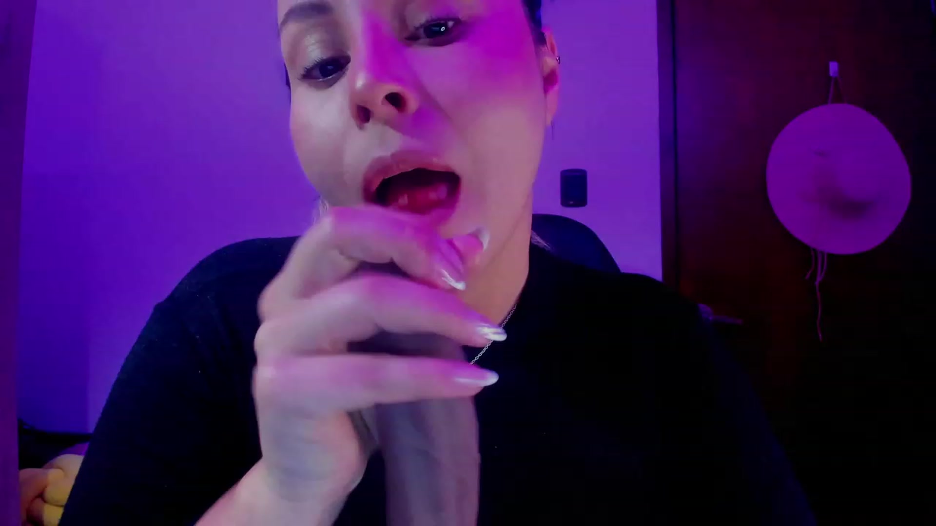 Gallery image thumbnail from SUSYBALE's myfreecams stream on, 08/16/2023, 22:30 image 12 of 20