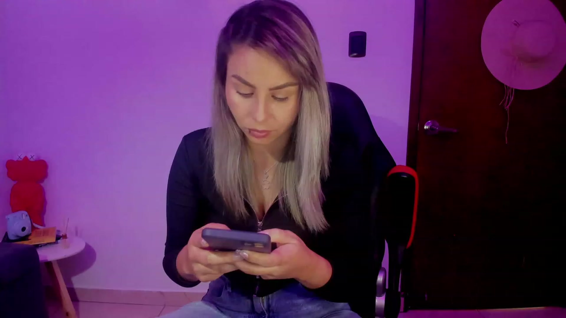 Gallery image thumbnail from SUSYBALE's myfreecams stream on, 08/23/2023, 17:48 image 18 of 20
