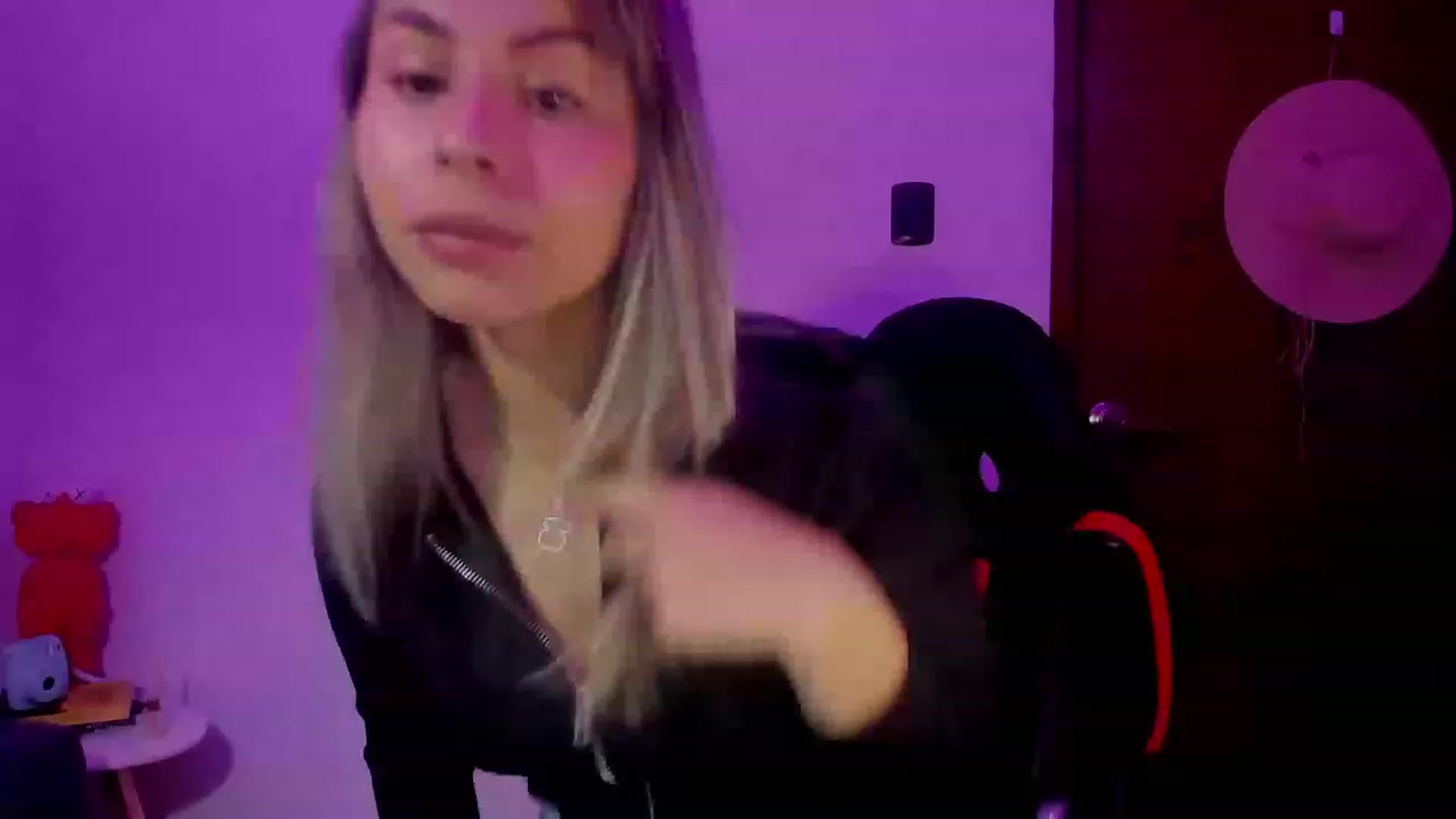 Gallery image thumbnail from SUSYBALE's myfreecams stream on, 08/23/2023, 17:48 image 14 of 20