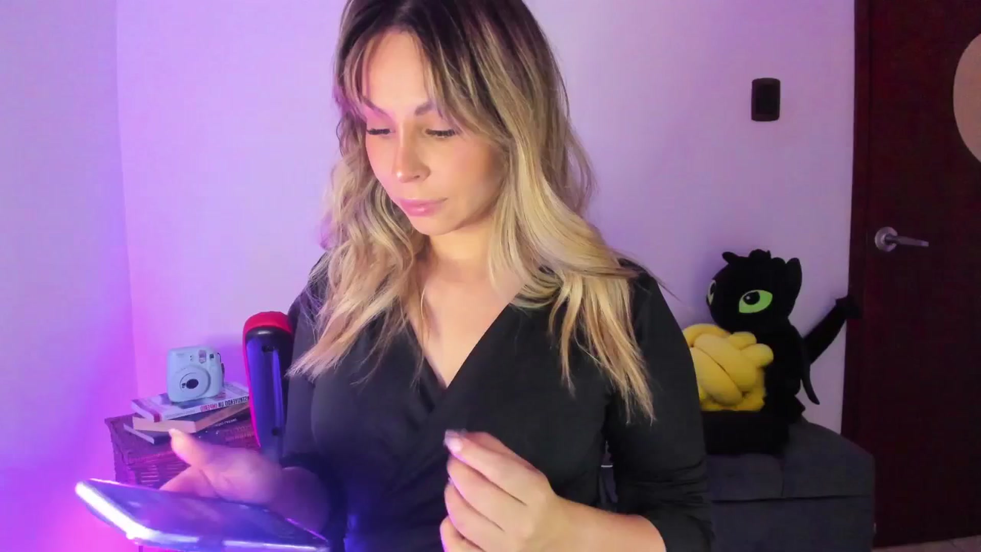 Gallery image thumbnail from SUSYBALE's myfreecams stream on, 10/28/2023, 17:39 image 18 of 20