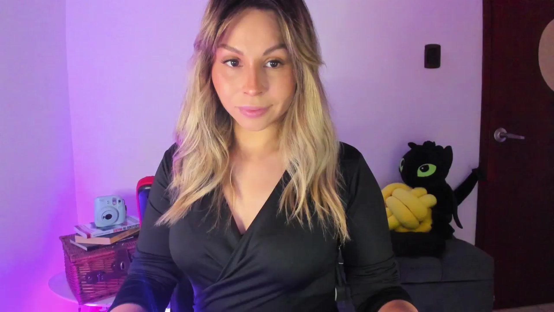 Gallery image thumbnail from SUSYBALE's myfreecams stream on, 10/28/2023, 17:39 image 19 of 20