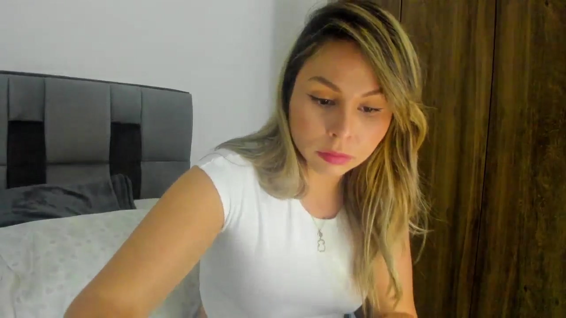 Gallery image thumbnail from SUSYBALE's myfreecams stream on, 05/02/2024, 18:31 image 6 of 20