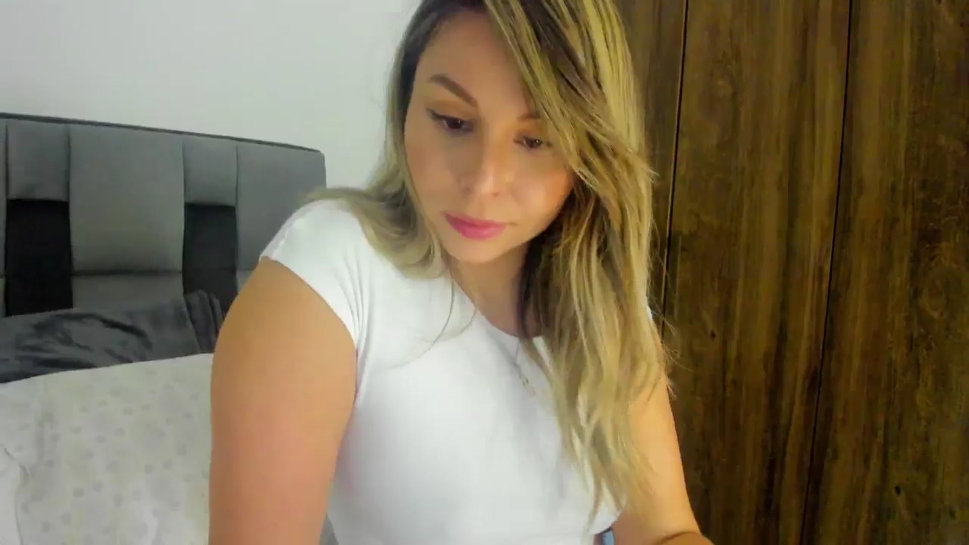 Gallery image thumbnail from SUSYBALE's myfreecams stream on, 05/02/2024, 18:31 image 20 of 20