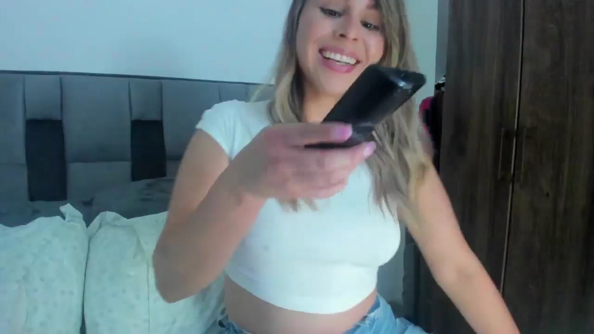 Gallery image thumbnail from SUSYBALE's myfreecams stream on, 05/02/2024, 19:44 image 2 of 20