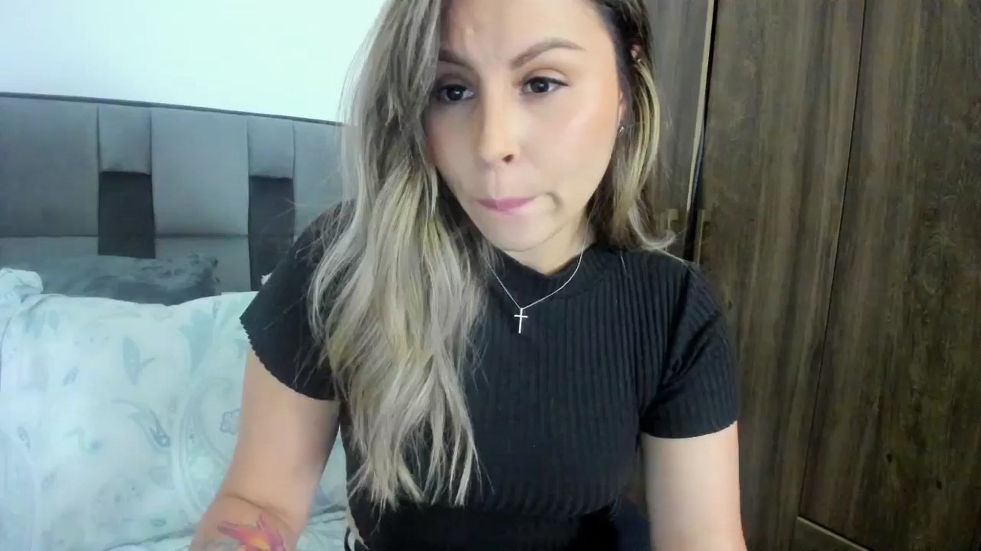Gallery image thumbnail from SUSYBALE's myfreecams stream on, 05/08/2024, 17:24 image 16 of 20