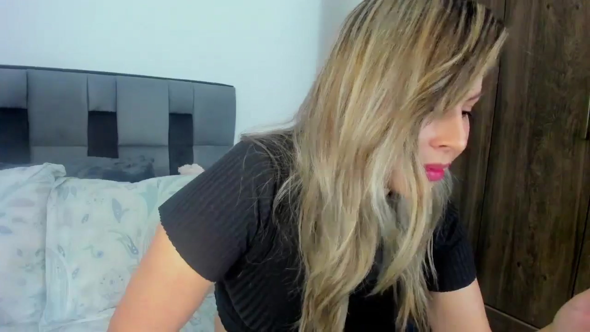 Gallery image thumbnail from SUSYBALE's myfreecams stream on, 05/08/2024, 18:27 image 6 of 20
