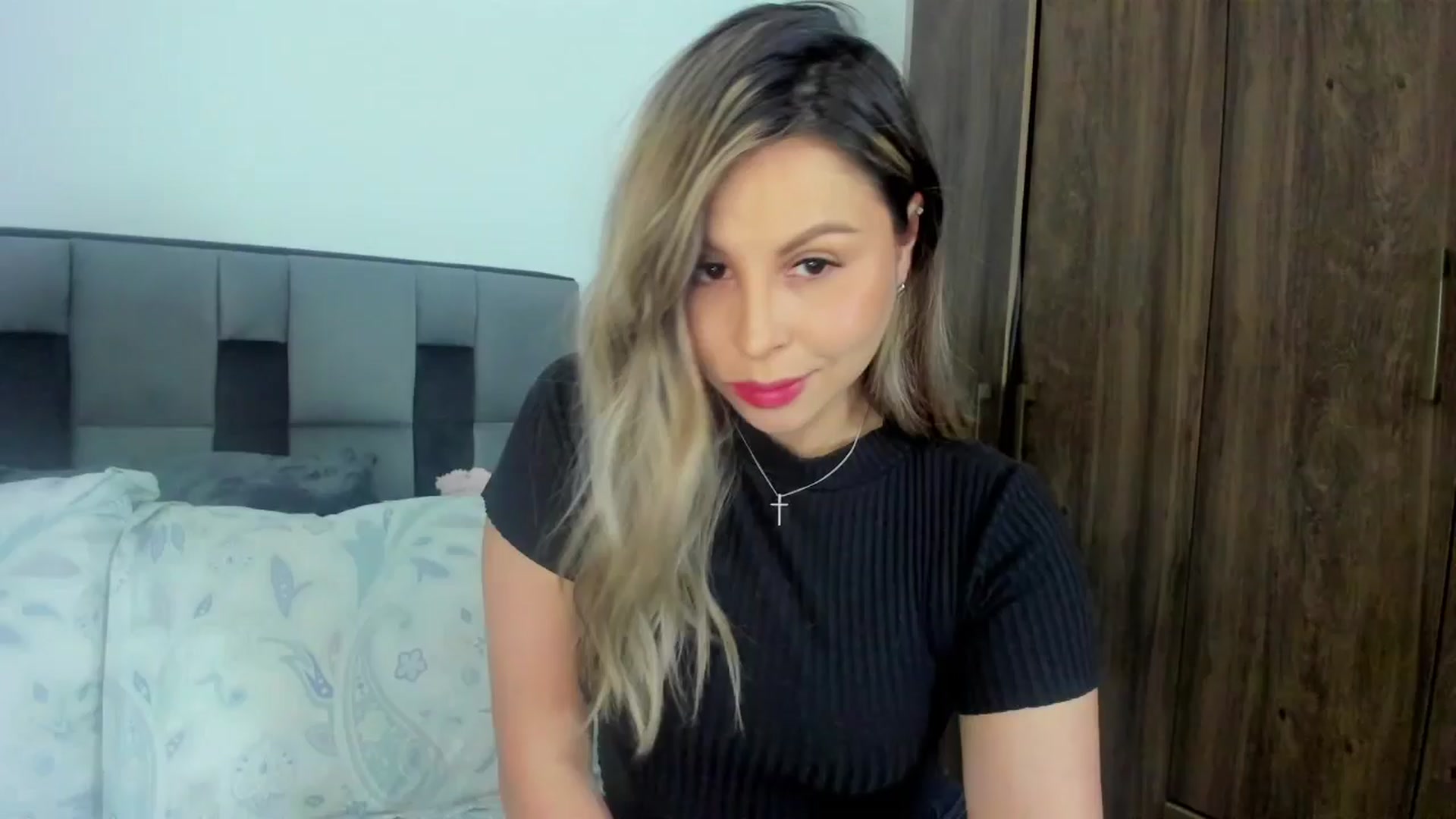 Gallery image thumbnail from SUSYBALE's myfreecams stream on, 05/08/2024, 18:27 image 1 of 20