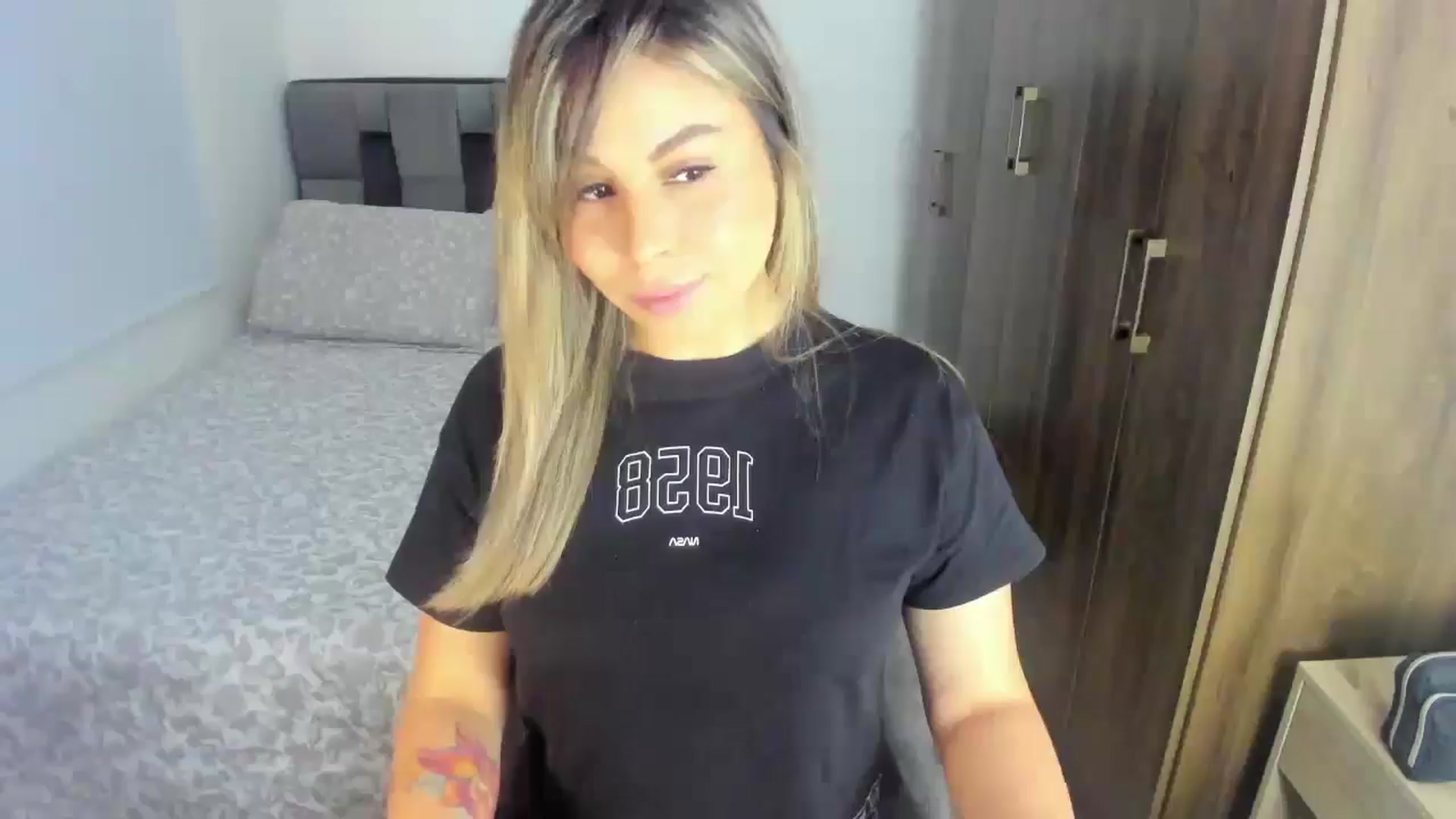 Gallery image thumbnail from SUSYBALE's myfreecams stream on, 05/20/2024, 17:06 image 12 of 20