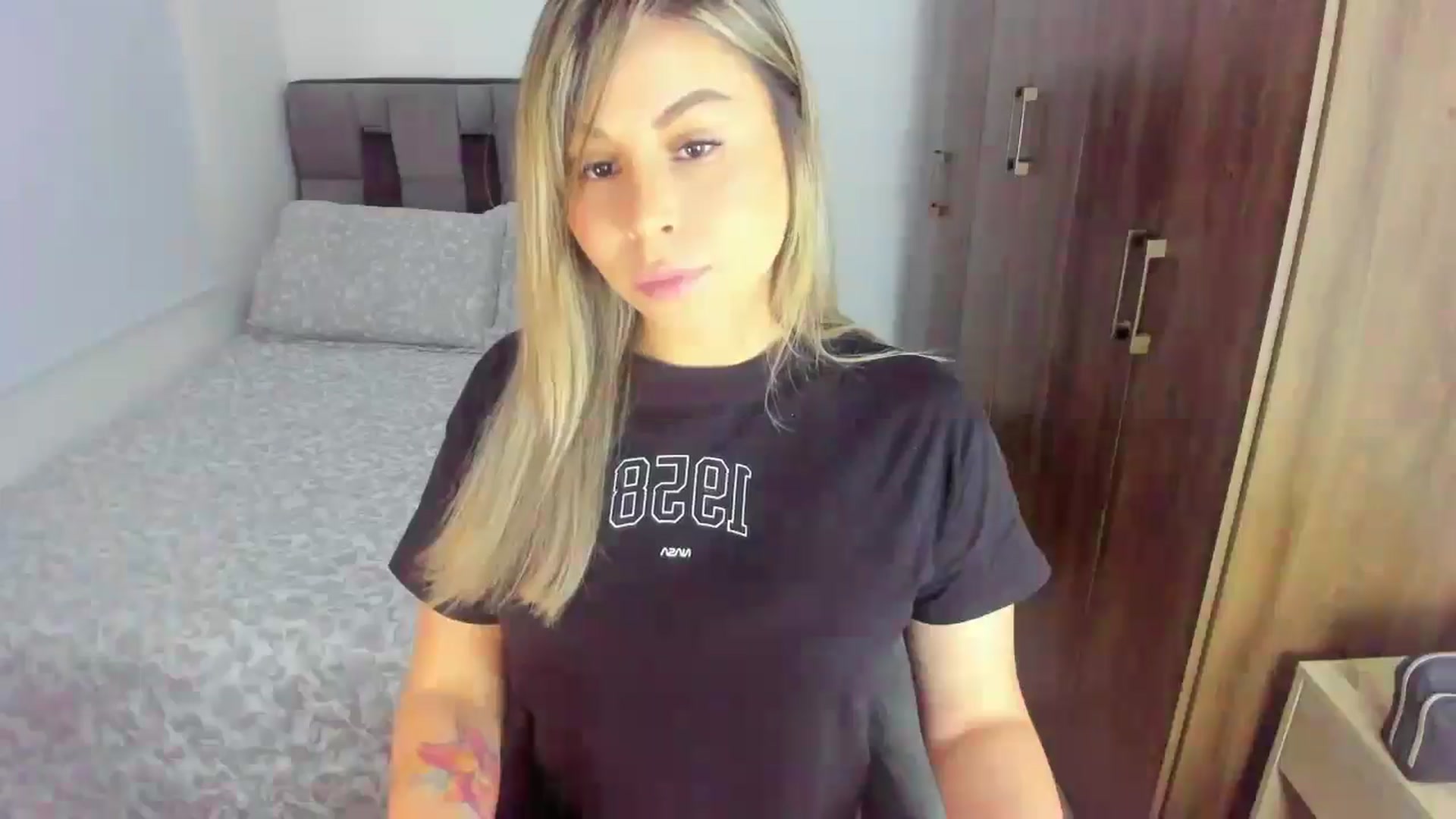 Gallery image thumbnail from SUSYBALE's myfreecams stream on, 05/20/2024, 17:06 image 6 of 20