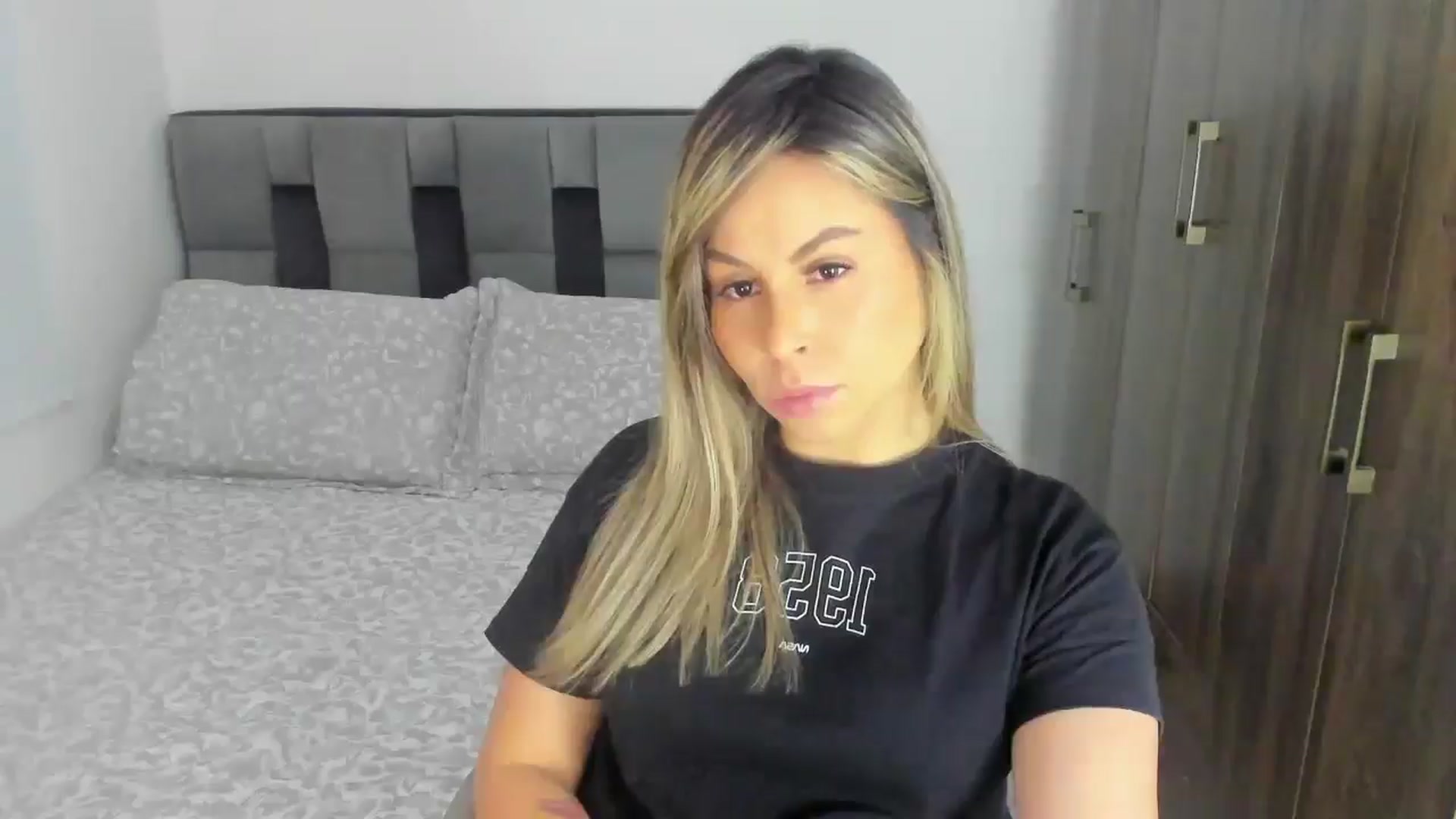 Gallery image thumbnail from SUSYBALE's myfreecams stream on, 05/20/2024, 17:41 image 8 of 20