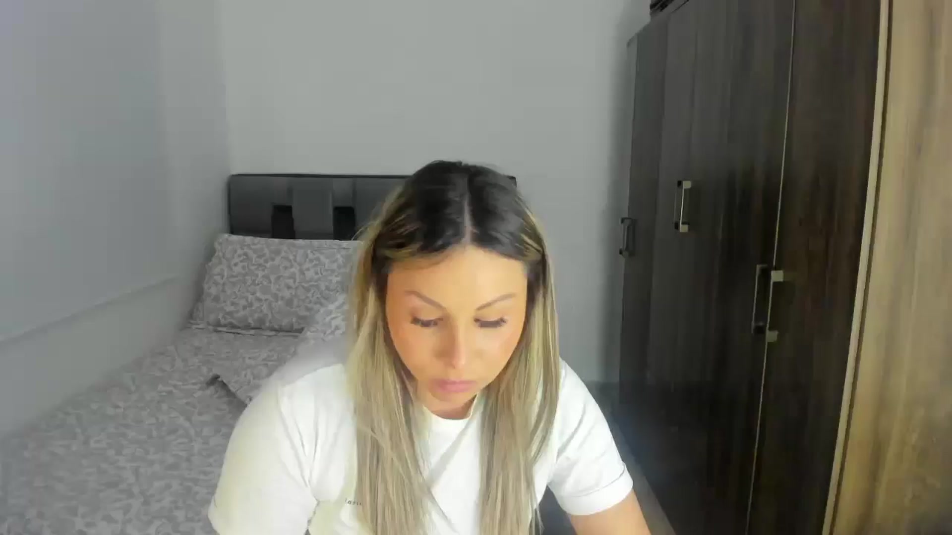 Gallery image thumbnail from SUSYBALE's myfreecams stream on, 05/22/2024, 20:56 image 2 of 20