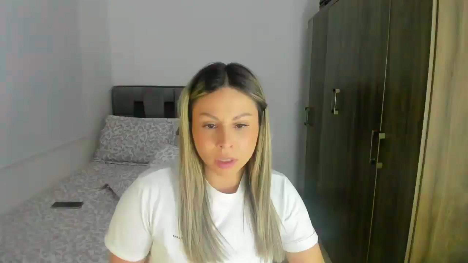 Gallery image thumbnail from SUSYBALE's myfreecams stream on, 05/22/2024, 20:56 image 1 of 20