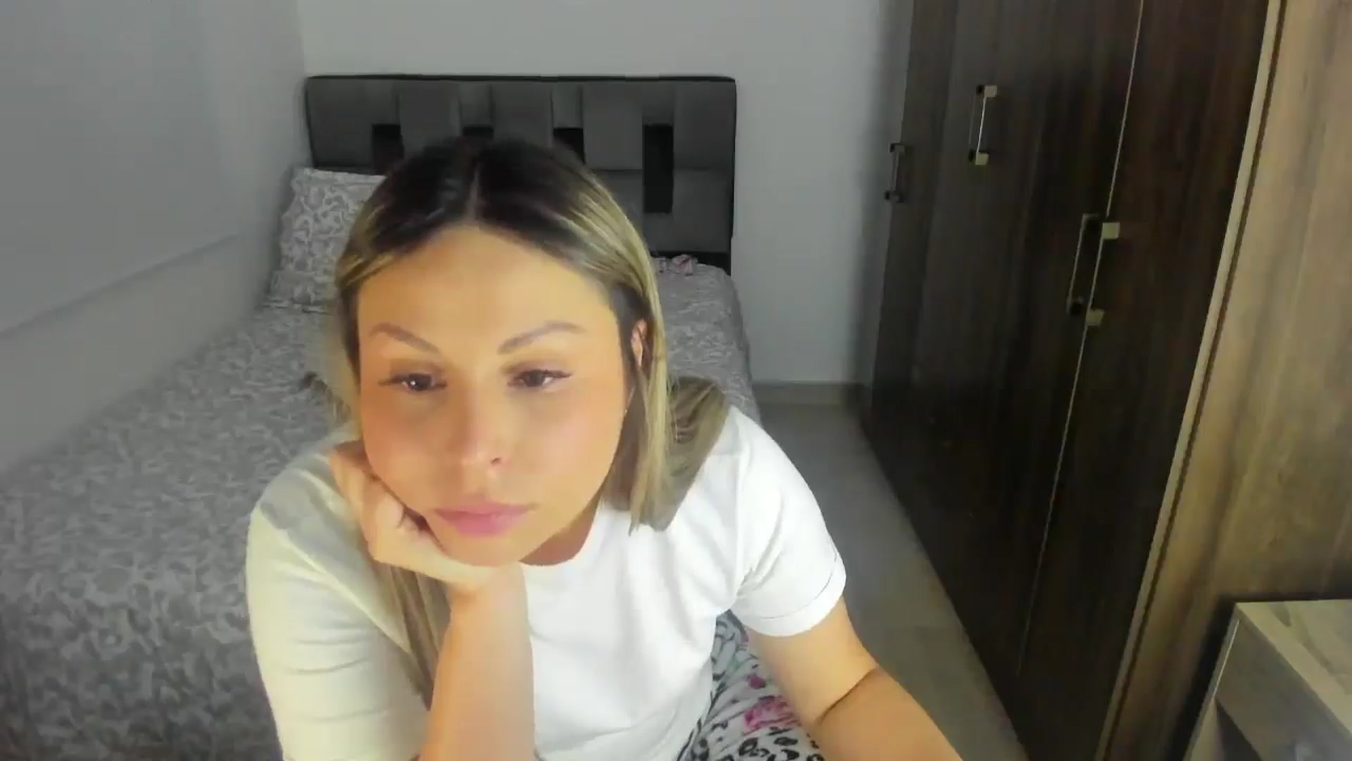 Gallery image thumbnail from SUSYBALE's myfreecams stream on, 05/22/2024, 20:56 image 8 of 20