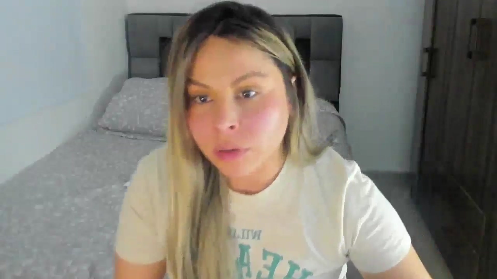 Gallery image thumbnail from SUSYBALE's myfreecams stream on, 05/24/2024, 20:44 image 17 of 20