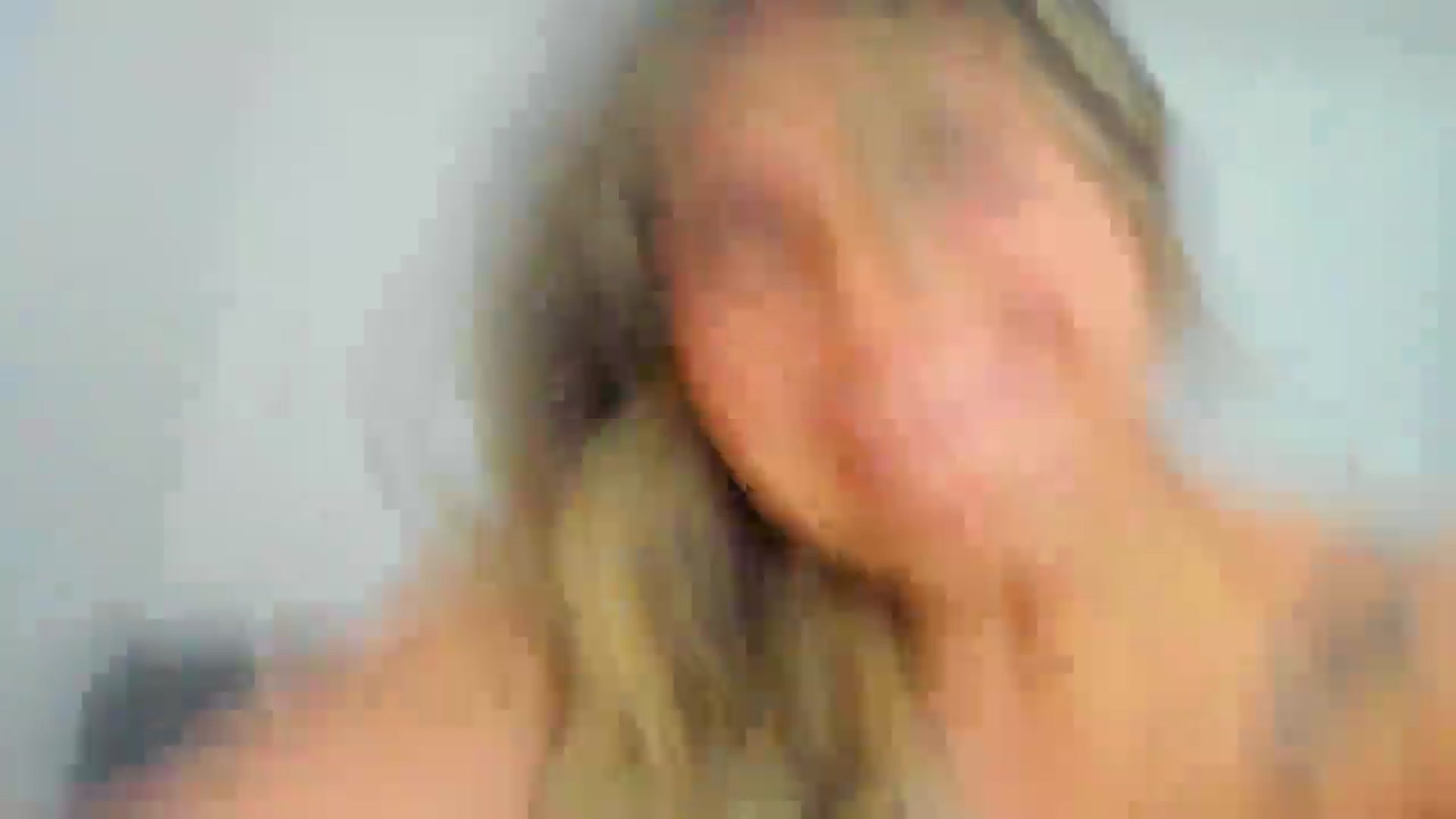 Gallery image thumbnail from SUSYBALE's myfreecams stream on, 06/04/2024, 20:18 image 12 of 20