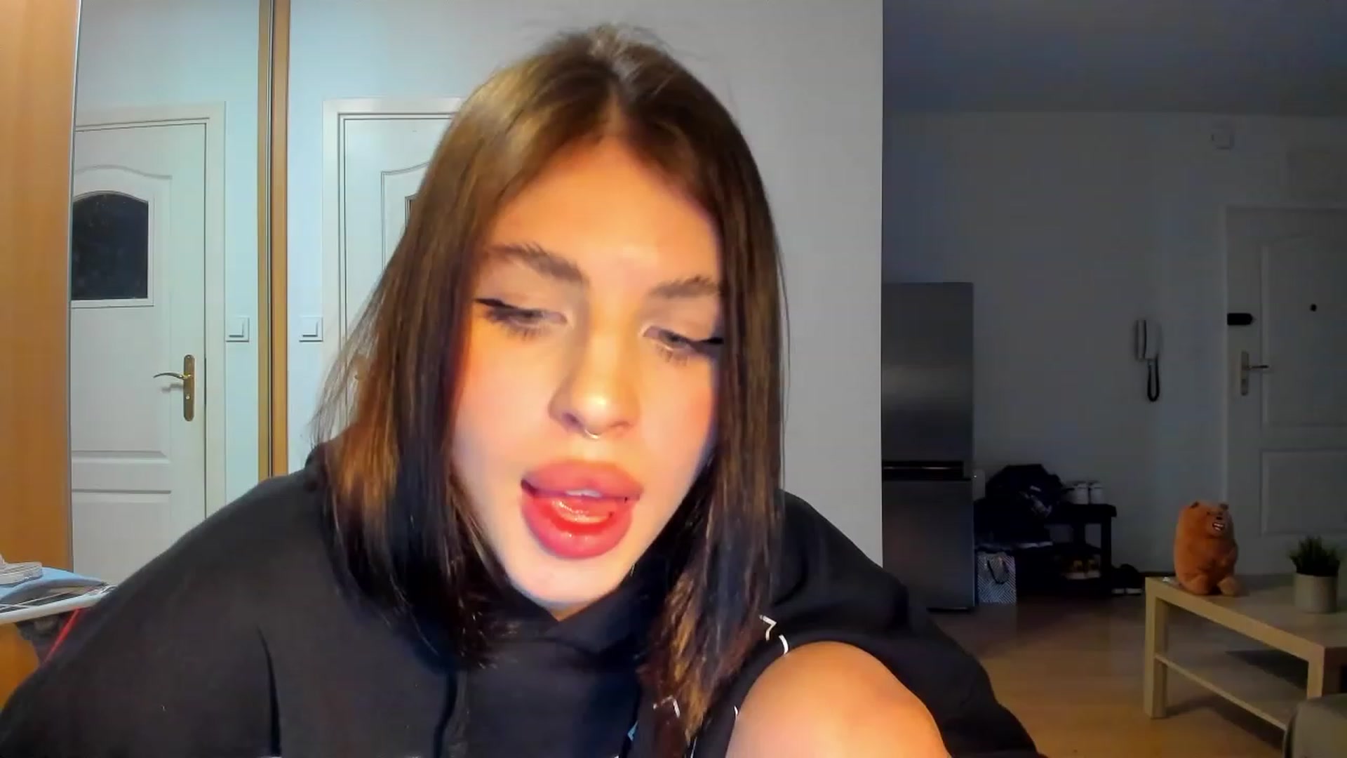 Gallery image thumbnail from SWEET__BARBIE's myfreecams stream on, 11/28/2022, 15:23 image 6 of 20